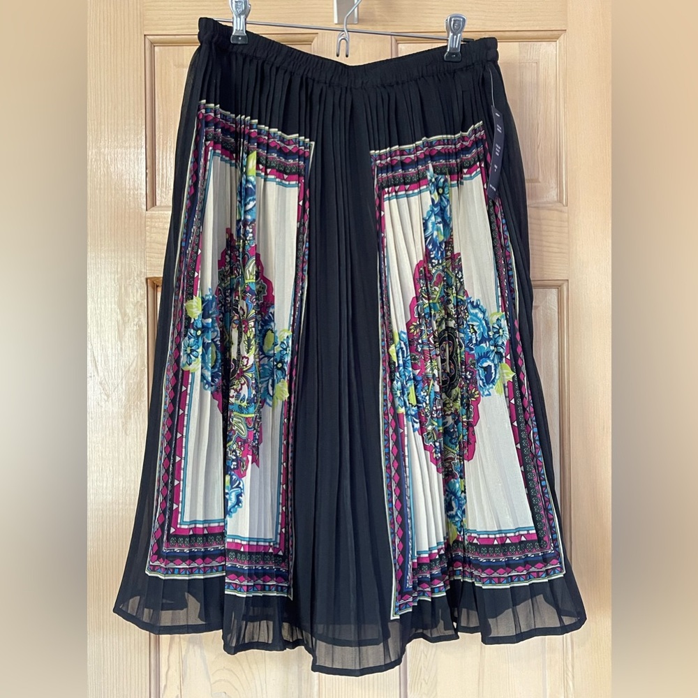Mix Nouveau Broom Skirt - Small